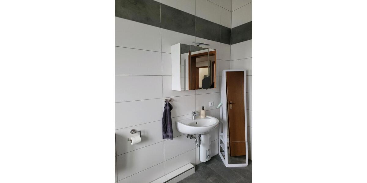 Etagenwohnung Rheinberg - 2 Zimmer, 67 m&sup2;, 450&euro; | Angebot:25457238