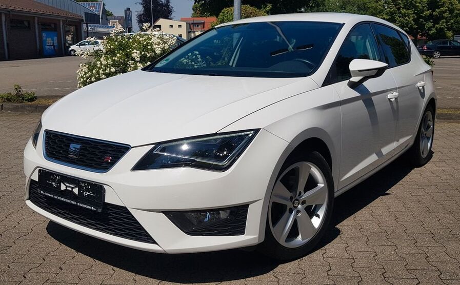 Seat Leon 90.900 km 11.790 € Bottrop 46240