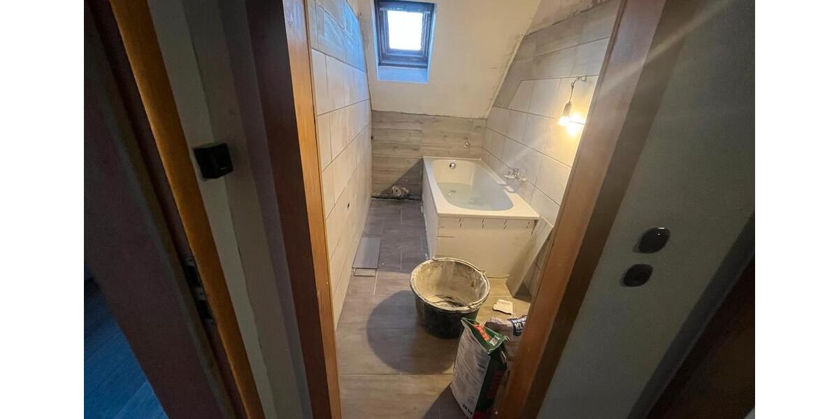 Dachgeschoßwohnung Oberhausen Osterfeld - 3.5 Zimmer, 75 m&sup2;, 650&euro; | Angebot:26237035