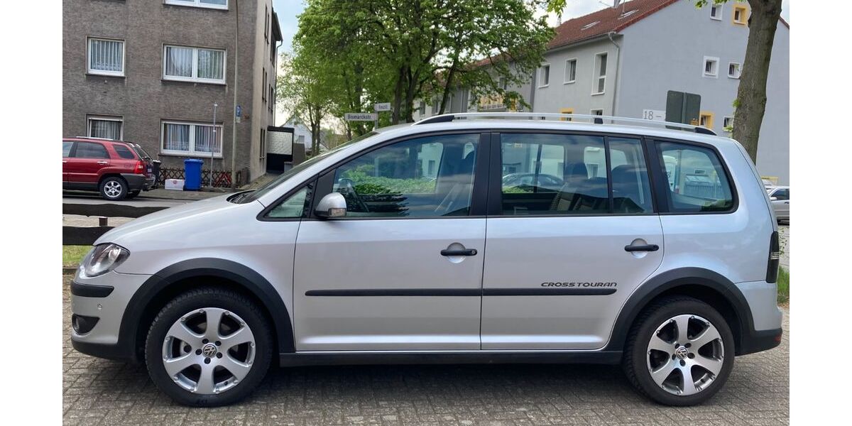 VW Touran 197.458 km 6.500 &euro; Duisburg 47198