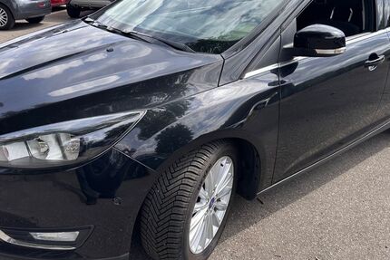 Ford Focus 110.000 km 7.900 &euro; ESSEN 45326