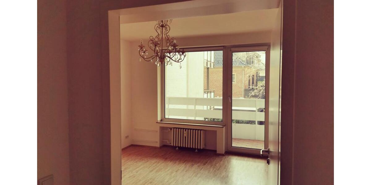 Familienfreundliche Eigentumswohnung in Düsseldorf-Düsselta 5.5 zimmer