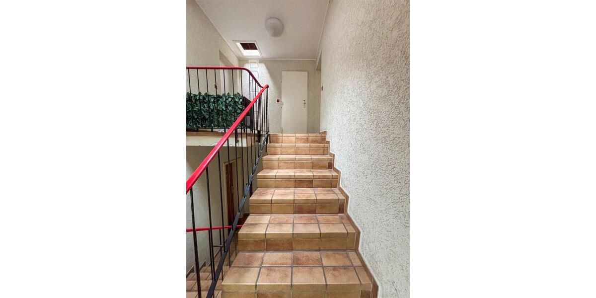 Dachgeschoßwohnung Düsseldorf Stadtbezirk 5 - 3 Zimmer, 67 m&sup2;, 1.200&euro; | Angebot:26335922