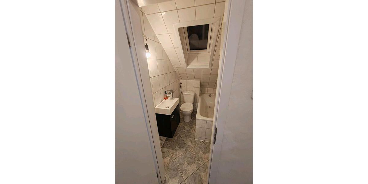 Dachgeschoßwohnung Duisburg Beeck - 3 Zimmer, 55 m&sup2;, 515&euro; | Angebot:26176978