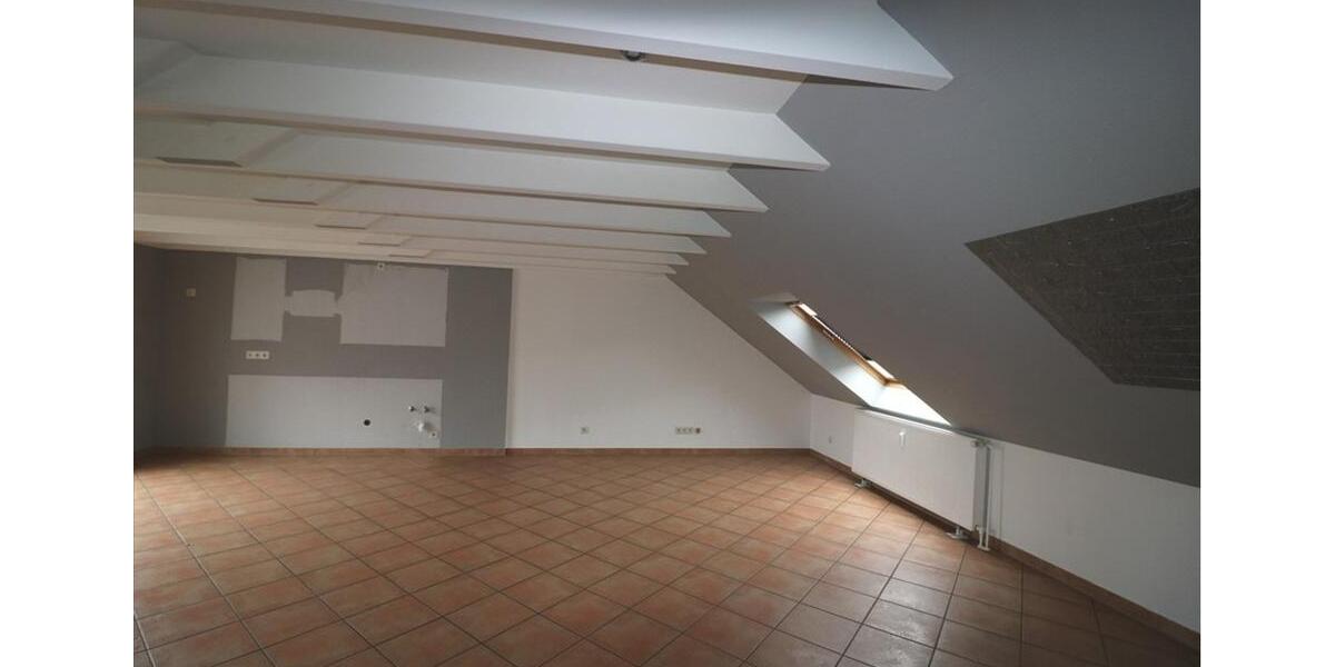 Dachgeschoßwohnung Duisburg Essenberg - 2 Zimmer, 65 m&sup2;, 550&euro; | Angebot:26111465
