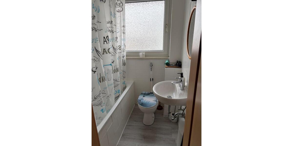 Dachgeschoßwohnung Oberhausen Rothebusch - 3 Zimmer, 51 m&sup2;, 480&euro; | Angebot:24440899