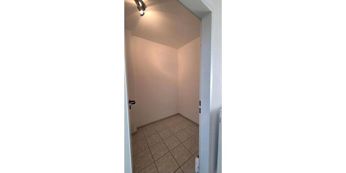 Maisonettenwohnung Meerbusch Kierst - 3.5 Zimmer, 90 m&sup2;, 1.170&euro; | Angebot:25421971