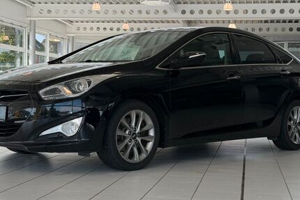 Hyundai i40 246.300 km 3.990 &euro; Neukirchen-Vluyn 47506