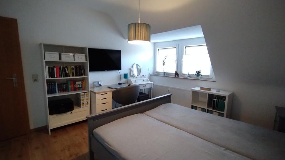 75 qm Dachgeschosswohnung, Einzelgarage und Garten in OB - Heide 3.5 zimmer