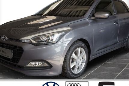 Hyundai i20 28.700 km 10.880 &euro; Duisburg 47269