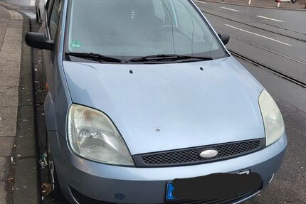 Ford Fiesta 164.000 km 2.250 &euro; Essen 45327