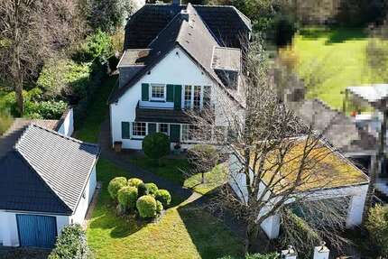 Haus Krefeld Bockum - 5 Zimmer, 220 m&sup2;, 975.000&euro; | Angebot:27284141