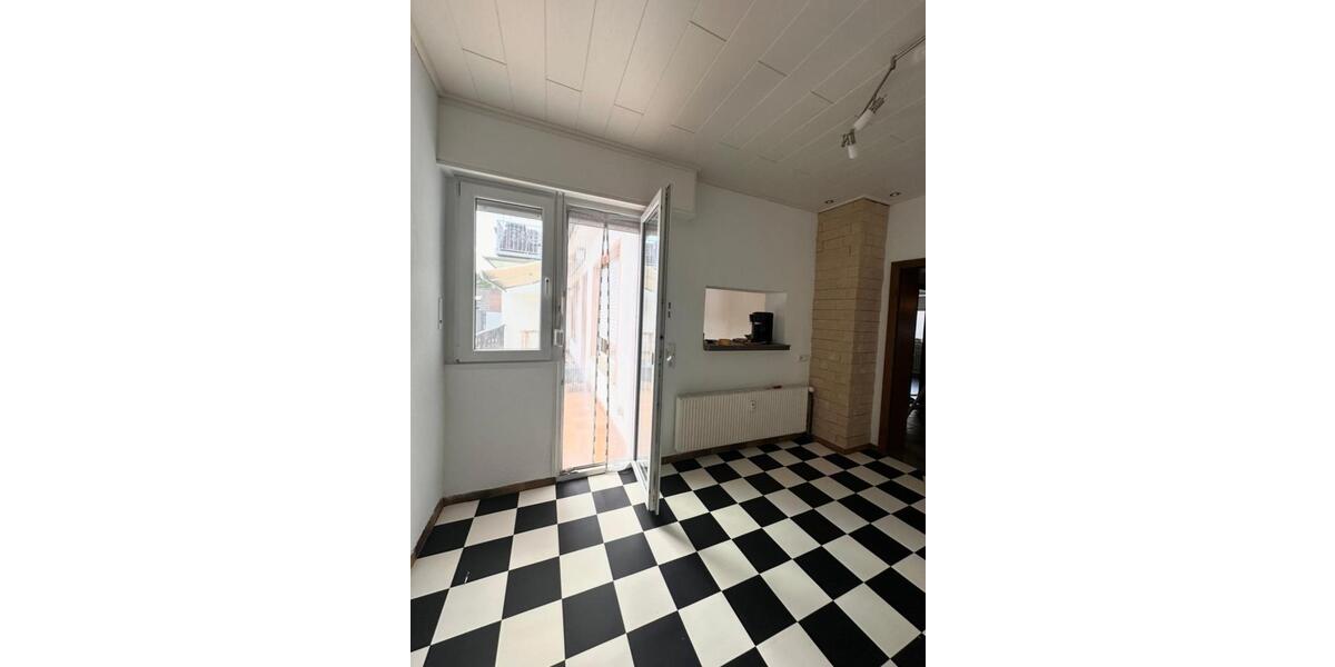 Helle modernisierte 3,5 Zimmer Whg. m. Südbalkon in OB Holten 3 zimmer