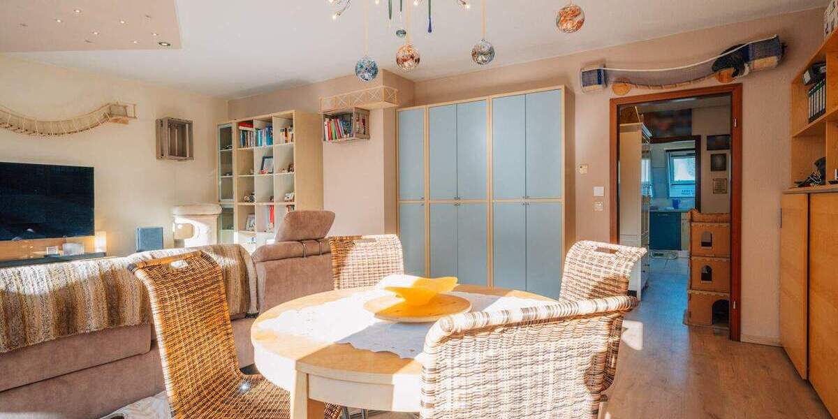 Etagenwohnung Velbert Nierenhof - 2 Zimmer, 74 m&sup2;, 189.000&euro; | Angebot:25683979