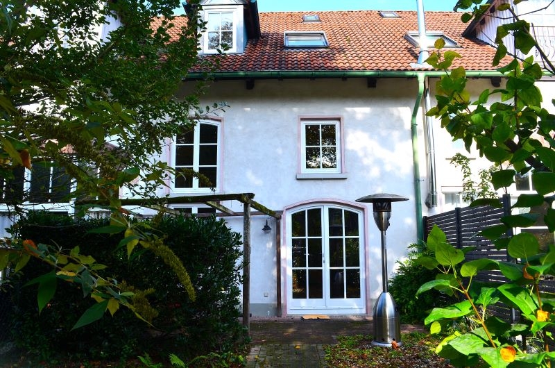 Geräumiges Reihenhaus mit Flair sucht nette Mieter! 4.5 zimmer