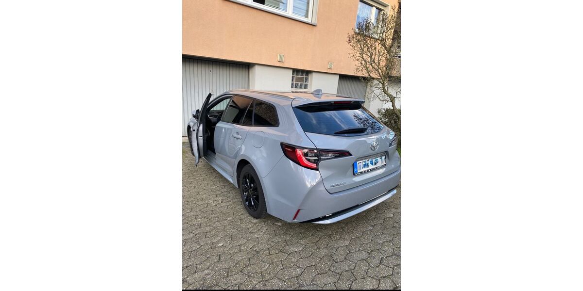 Toyota Corolla 70.600 km 14.800 &euro; Mülheim an der Ruhr 45472