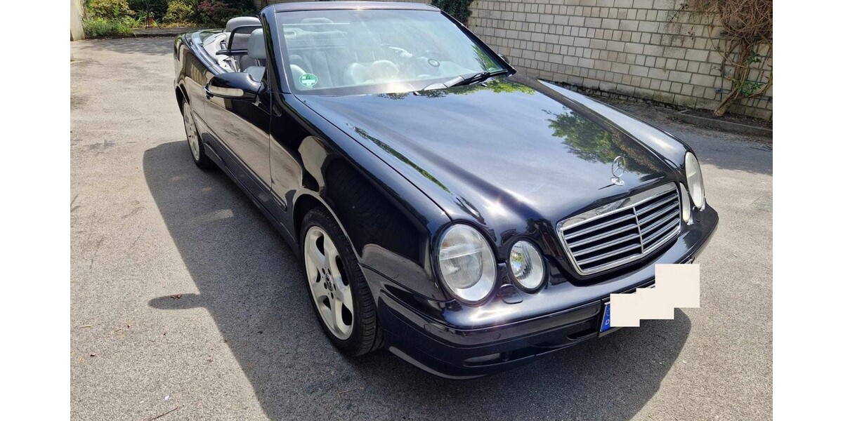 Mercedes-Benz CLK 320 165.500 km 10.490 &euro; Moers 47441
