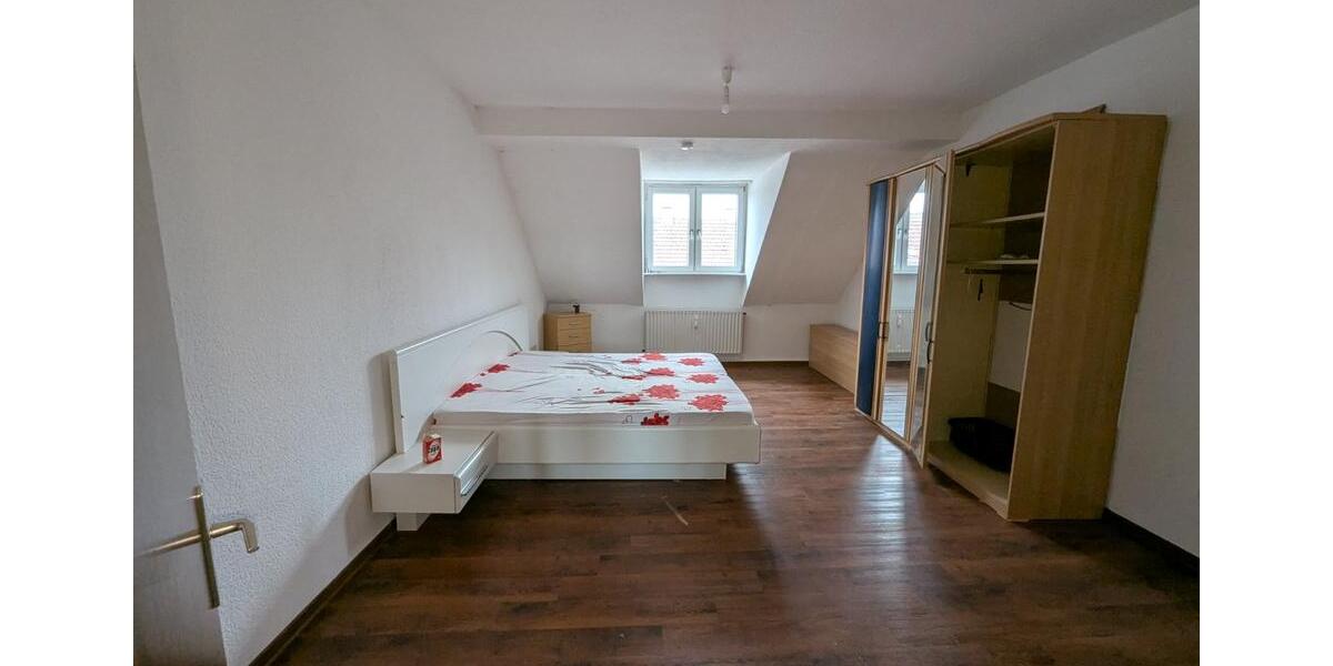 Preis Reduziert! Schöne 55 qm DG-Wohnung in GE Bulmke günstig. 2 zimmer