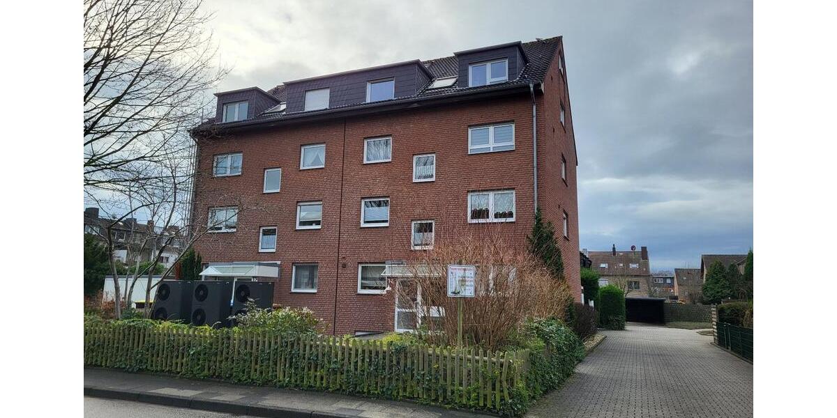 Großzügige DG-Wohnung in ruhiger Lage ohne Provision 4.5 zimmer