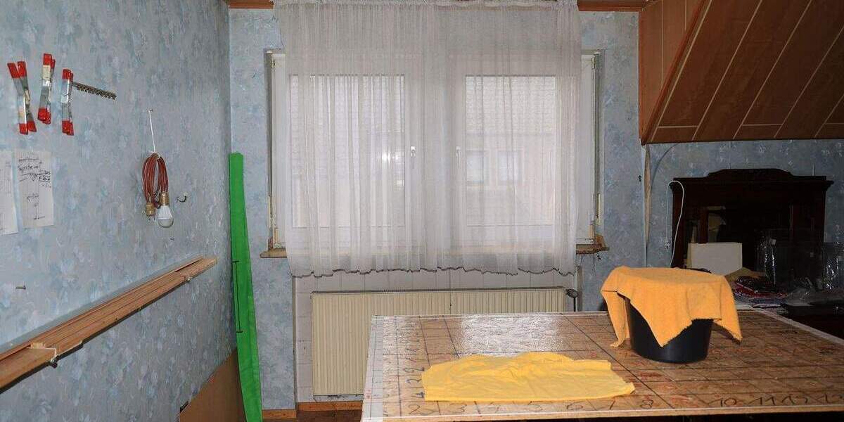 Reihenmittelhaus Duisburg Hochemmerich - 4 Zimmer, 72 m&sup2;, 122.000&euro; | Angebot:23335968