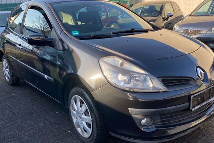 Renault Clio 106.000 km 2.499 &euro; Herten 45701