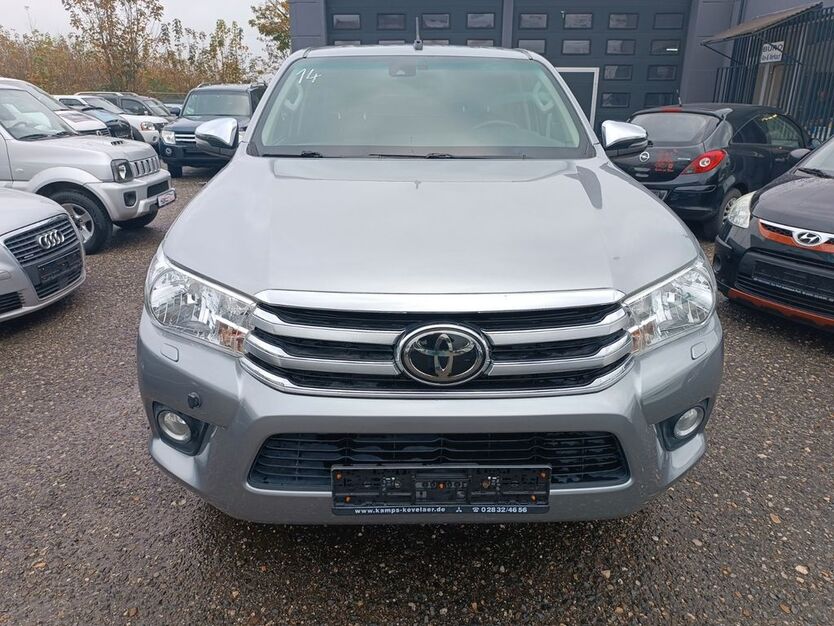 Toyota Hilux 100.000 km 28.250 € Kamp-Lintfort 47475