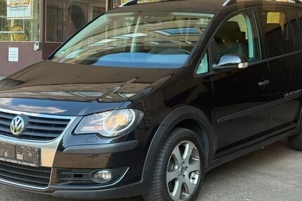 VW Touran 148.000 km 6.490 &euro; Hattingen 45525