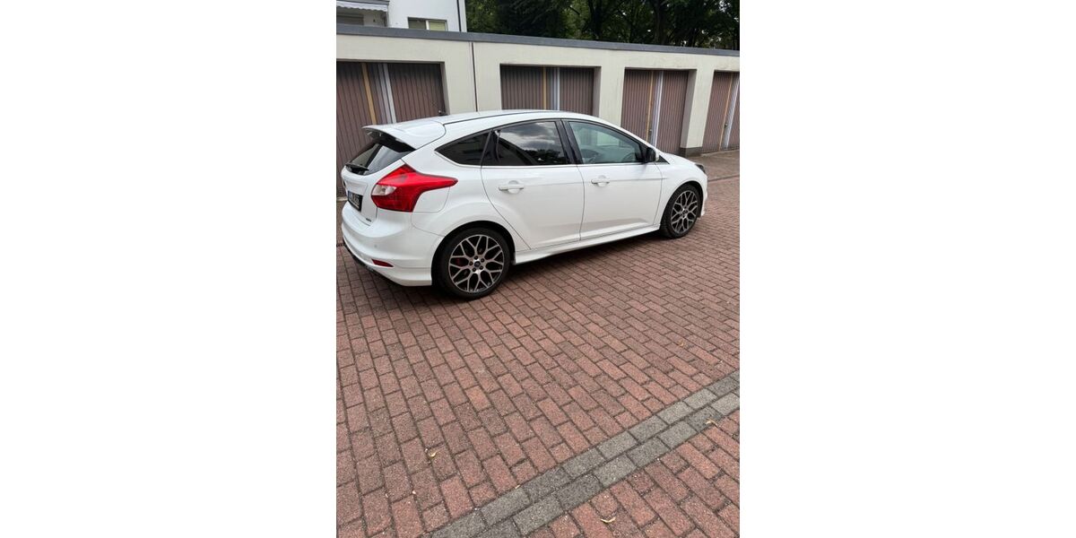 Ford Focus 133.541 km 7.500 &euro; Gladbeck 45966
