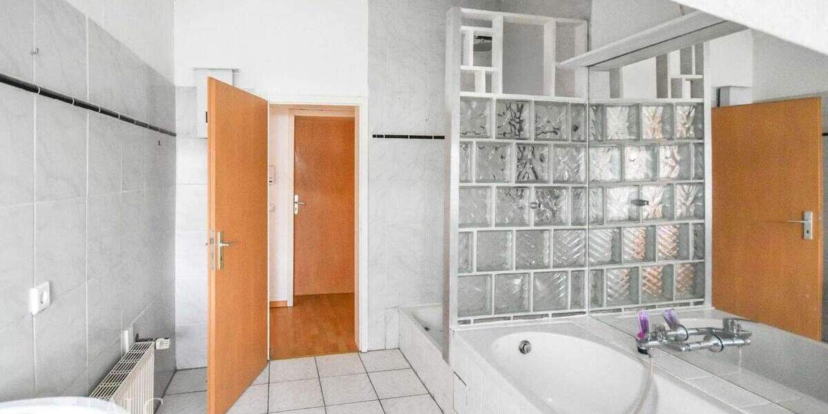 Etagenwohnung Krefeld Stadtmitte - 3 Zimmer, 70 m&sup2;, 141.200&euro; | Angebot:25278651