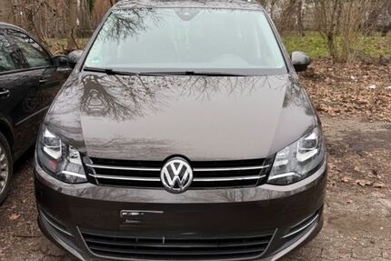 VW Sharan 169.942 km 19.999 &euro; Düsseldorf 40472