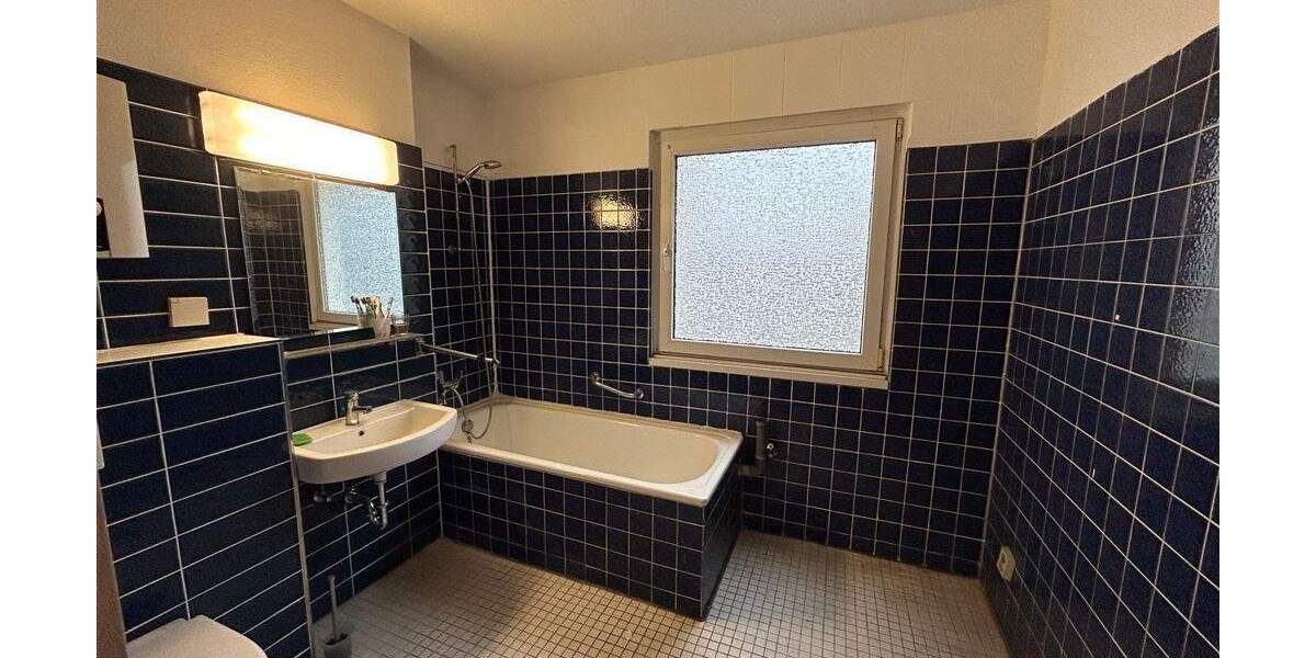 Attraktive 3,5-Zimmer-Eigentumswohnung mit Balkon und Personenaufzug in gepflegten Mehrfamilienhaus 3 zimmer