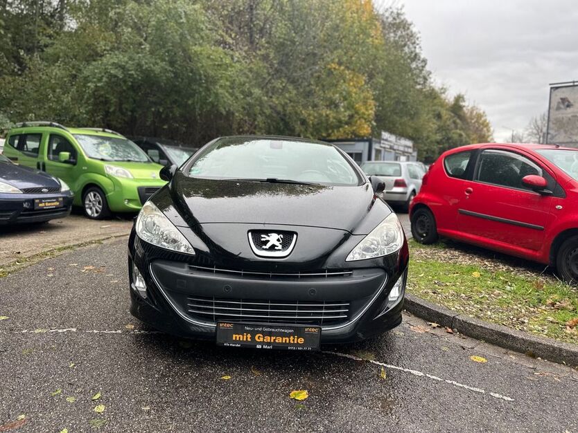 Peugeot 308 87.501 km 7.999 € Essen 45145