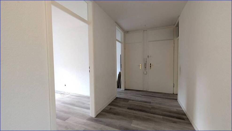 Schöne VierraumWohnung mit Balkon und Pkw-Stellplatz in beliebter Lage