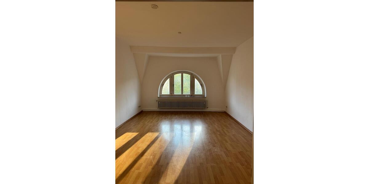 Maisonettenwohnung Essen Stadtbezirk VIII - 5 Zimmer, 140 m&sup2;, 1.190&euro; | Angebot:26329294