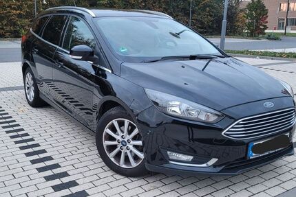 Ford Focus 142.319 km 5.900 € Moers 47441