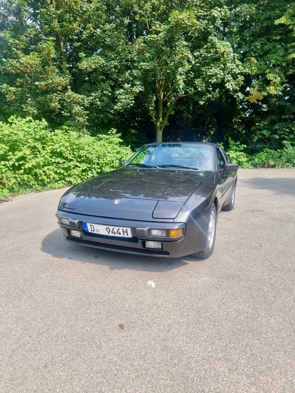 Porsche 944 229.000 km 31.944 € Düsseldorf 40489