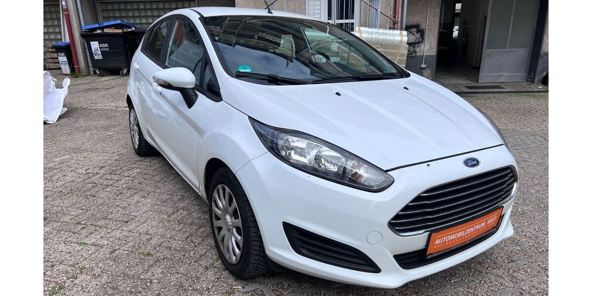 Ford Fiesta 227.000 km 2.690 &euro; Recklinghausen 45657