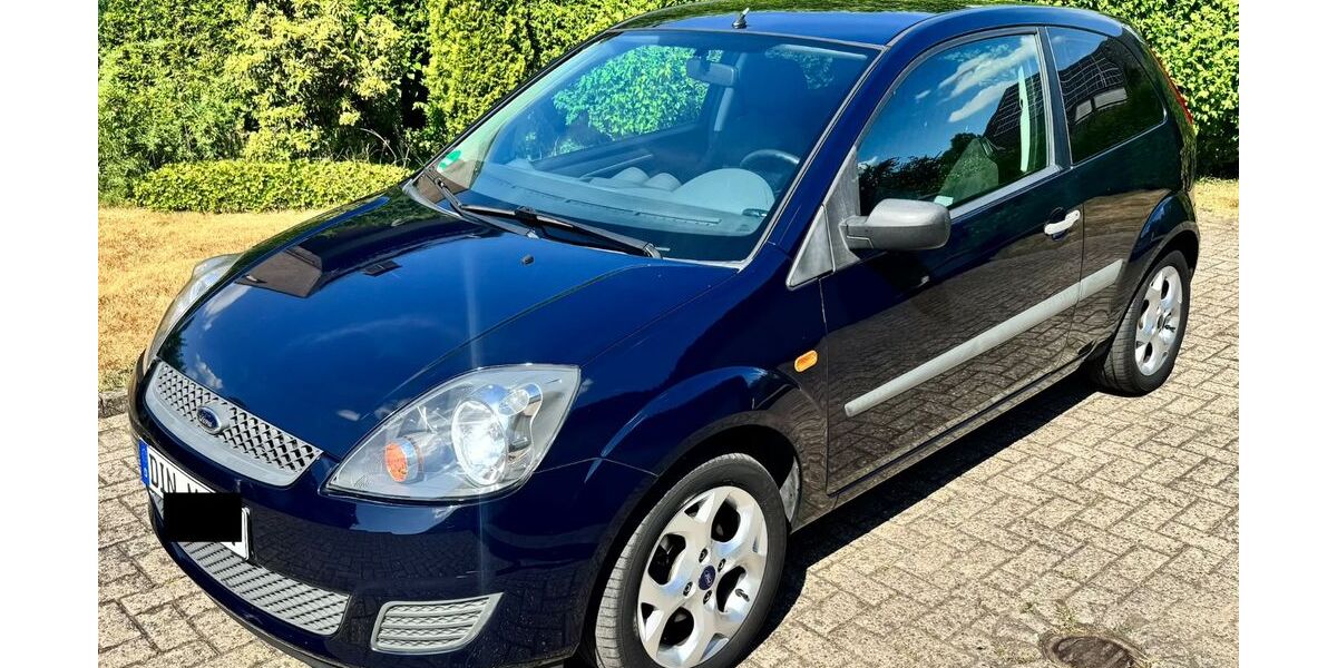 Ford Fiesta 86.565 km 2.600 &euro; Voerde 46562