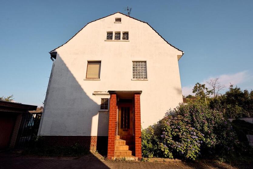 Charakterhaus mit Geschichte und Potenzial zu verkaufen