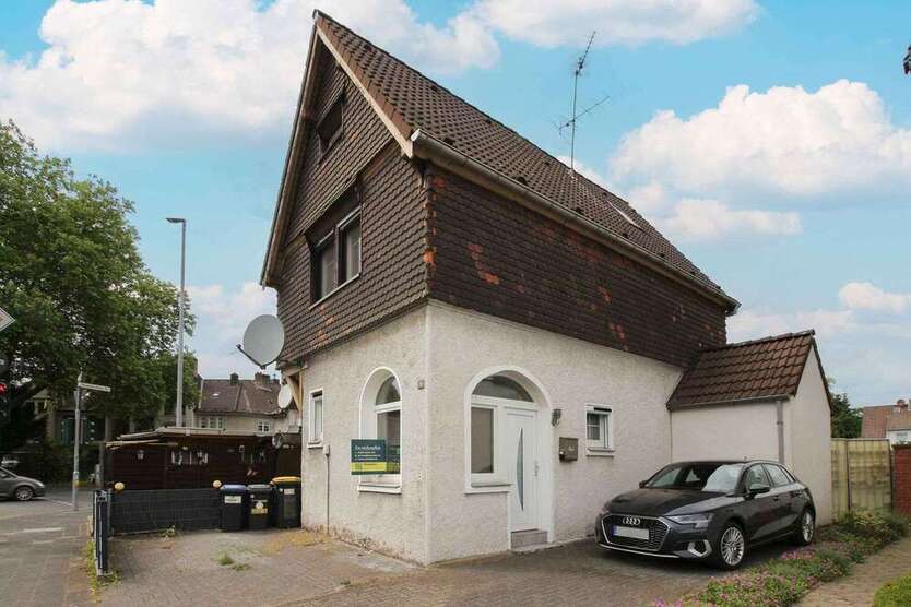 Haus zum Kaufen in Duisburg 230.000 € 76.22 m²