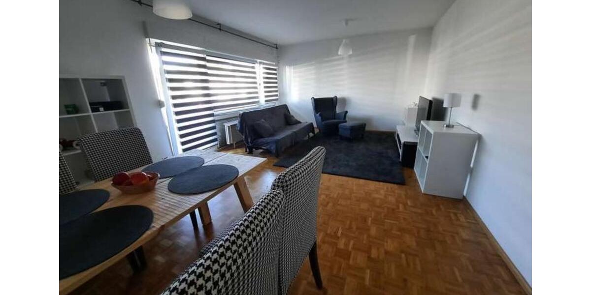 Zweizimmerwohnung mit Balkon und Einbauküche zimmer