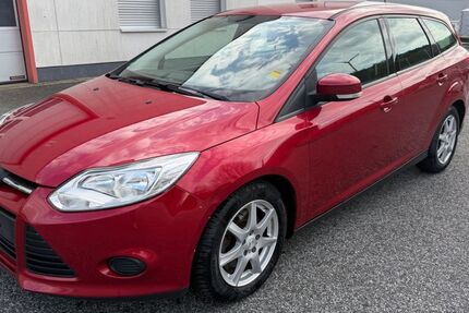 Ford Focus 261.000 km 1.998 &euro; Marl 45772