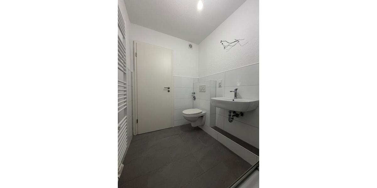 Etagenwohnung Duisburg Mittelmeiderich - 1 Zimmer, 50 m&sup2;, 650&euro; | Angebot:25374908