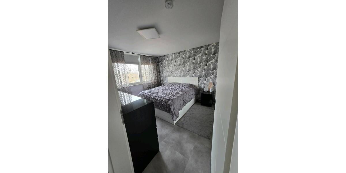 Etagenwohnung Ratingen Tiefenbroich - 3 Zimmer, 92 m&sup2;, 320.000&euro; | Angebot:24682526