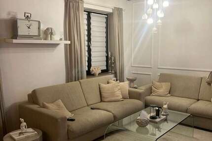 Haus zum Kaufen in Duisburg 829.000 € 322 m² 10 zimmer