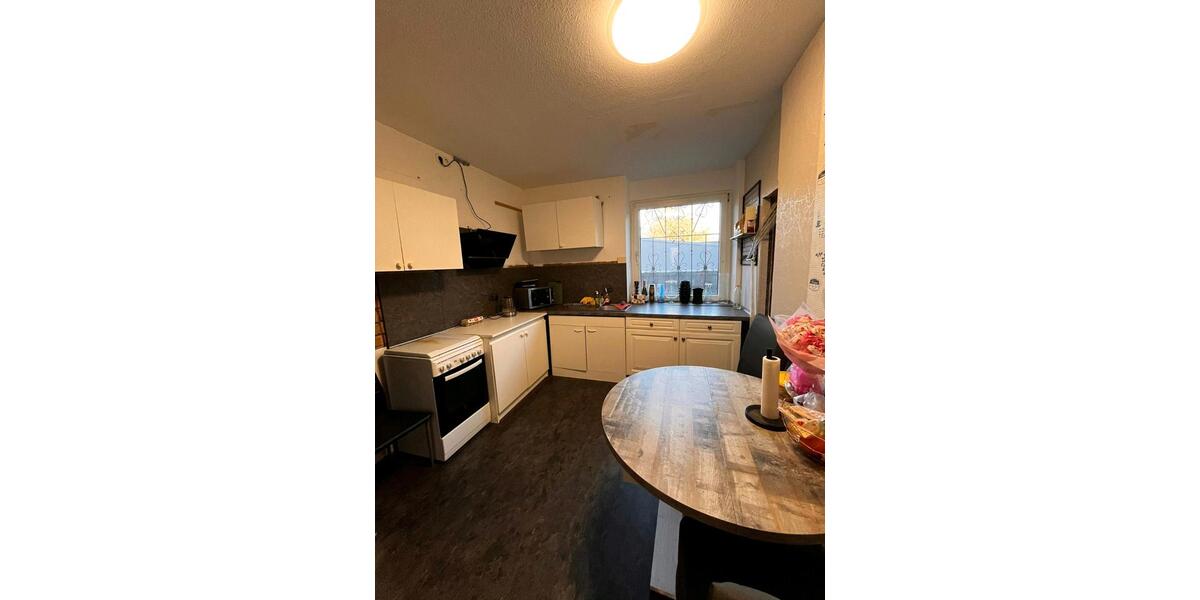 Etagenwohnung Duisburg Hamborn - 4 Zimmer, 103 m&sup2;, 145.000&euro; | Angebot:25396807