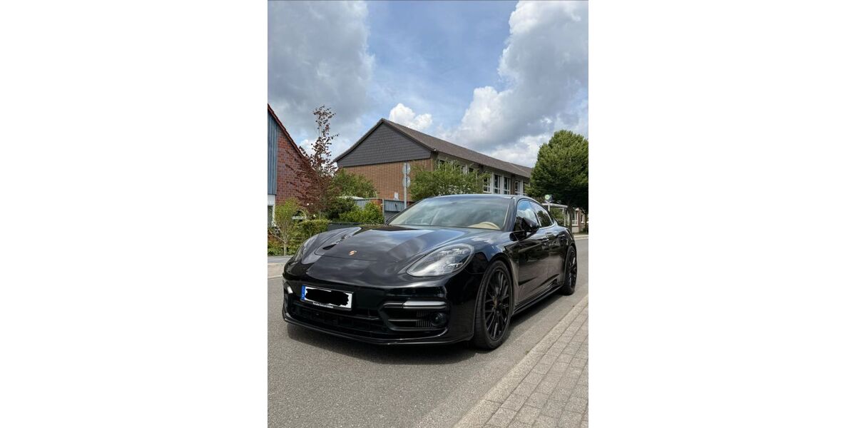 Porsche Panamera 144.000 km 59.950 &euro; Mülheim an der Ruhr 45470