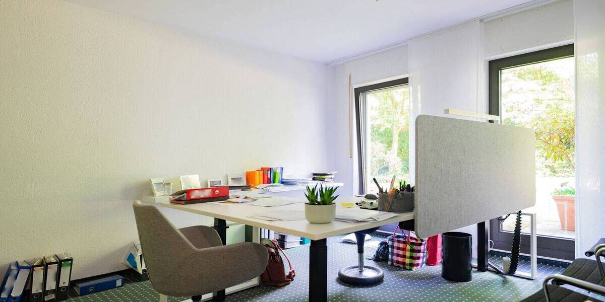 Bismarckplatz! Großzügige Eigentumswohnung mit 2 Terrassen in beliebtem Gebäudekomplex 5 zimmer