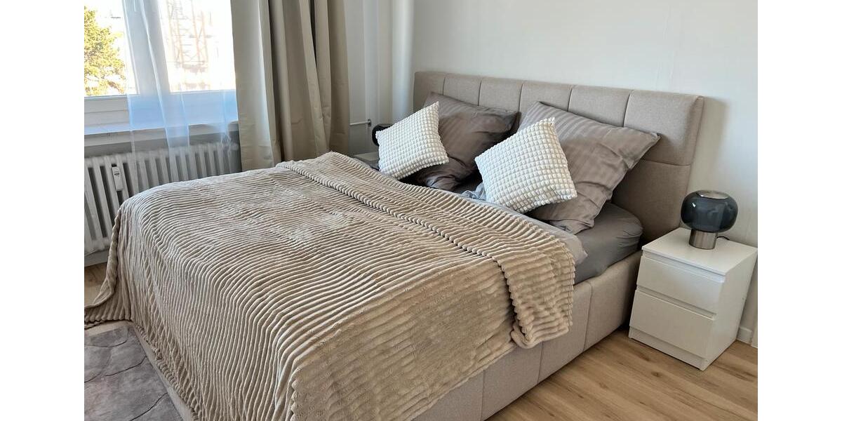 Etagenwohnung Düsseldorf Niederkassel - 2 Zimmer, 60 m&sup2;, 1.850&euro; | Angebot:26374085