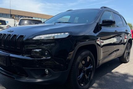 Jeep Cherokee 107.000 km 9.990 &euro; Düsseldorf 40233
